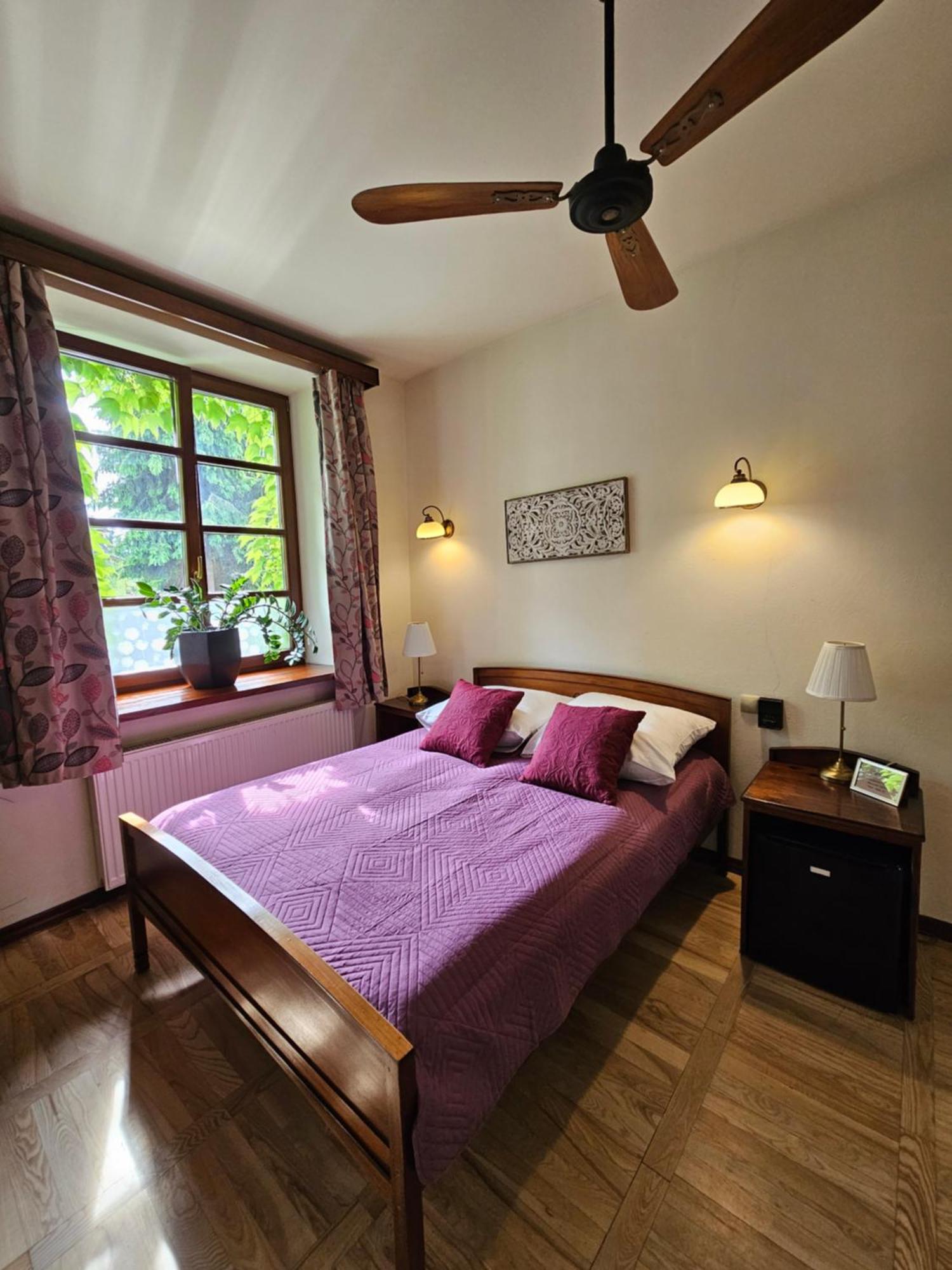 Agharta Bed & Breakfast Kazimierz Dolny Bagian luar foto