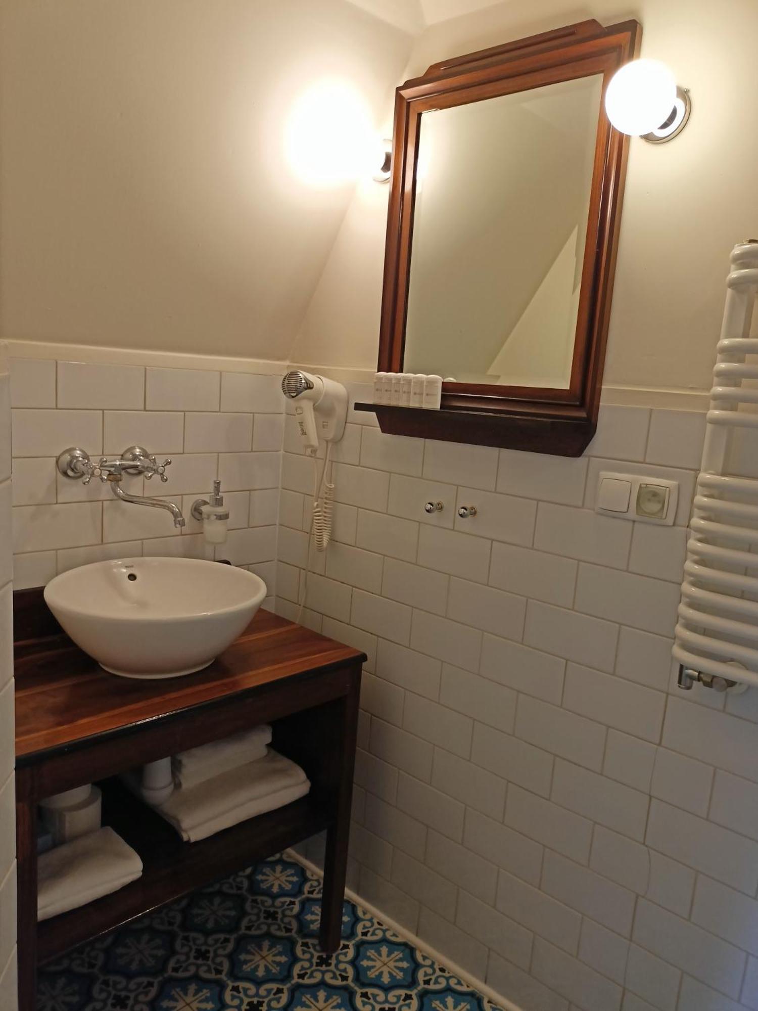 Agharta Bed & Breakfast Kazimierz Dolny Bagian luar foto