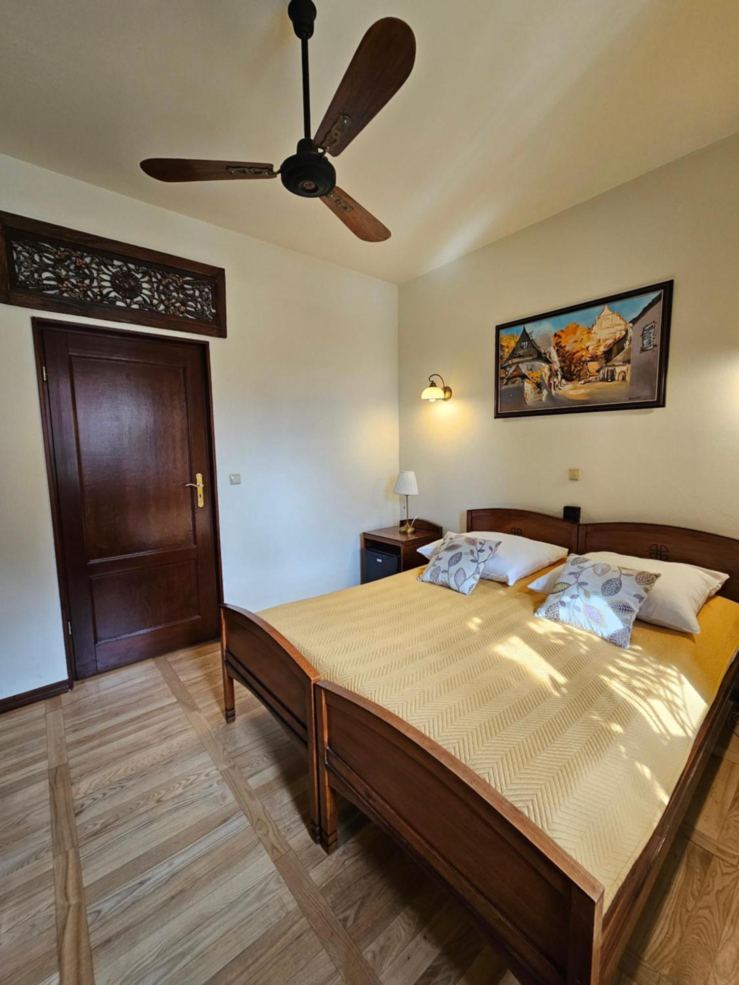 Agharta Bed & Breakfast Kazimierz Dolny Bagian luar foto